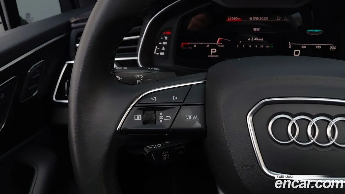 Audi Q7 2021 из KR, фото 3