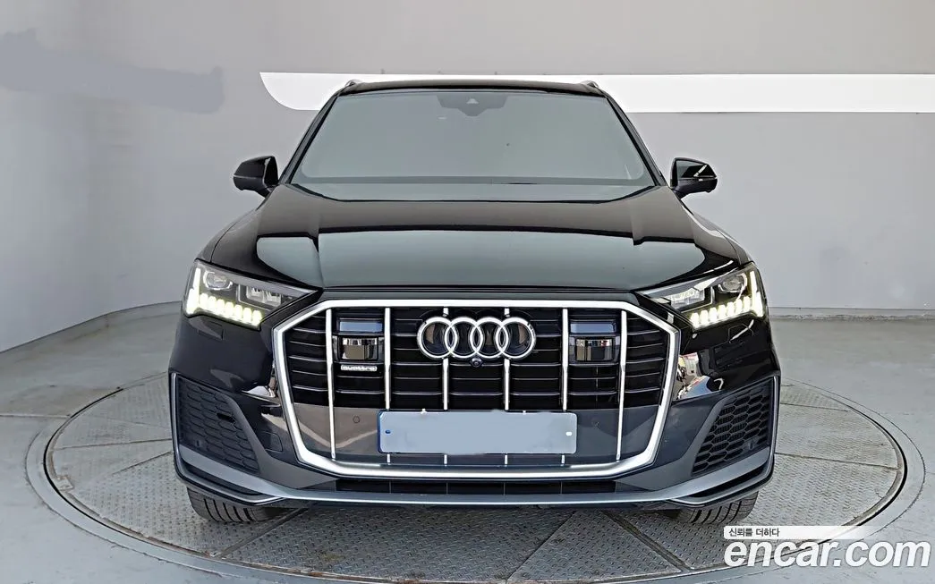 Audi Q7 2021 из KR, фото 7