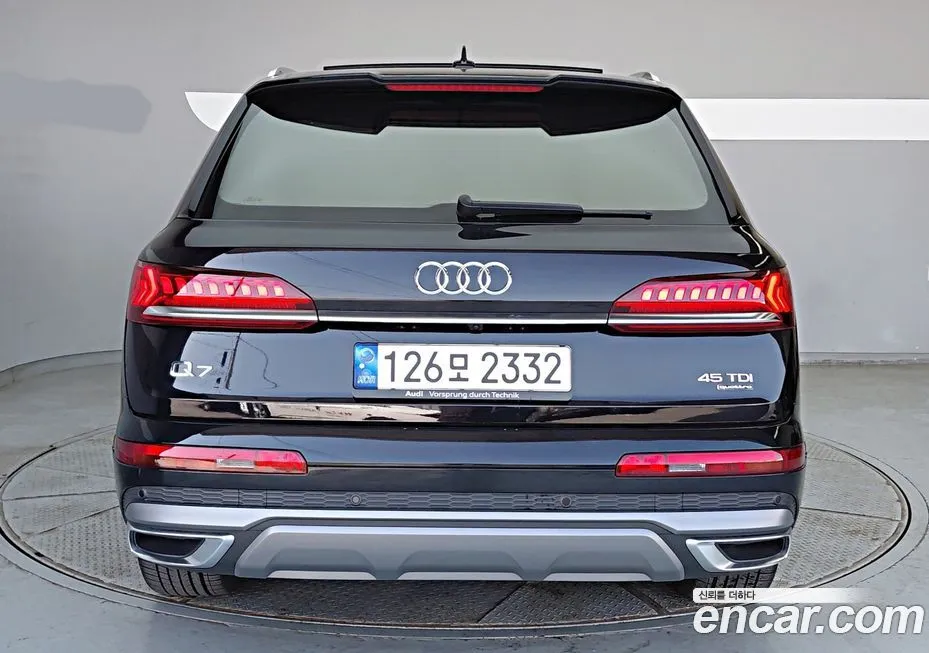 Audi Q7 2021 из KR, фото 2