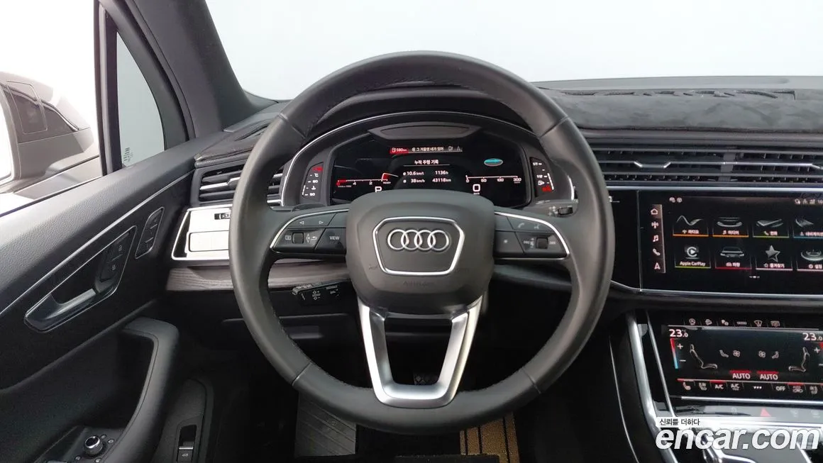 Audi Q7 2021 из KR, фото 4