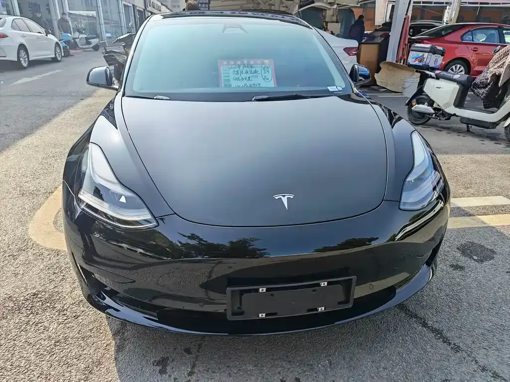Tesla Model 3 — фото 6