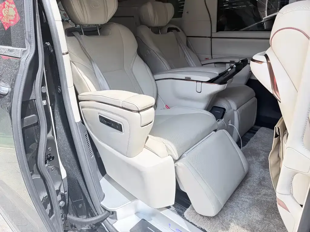 Lexus LM 2025 из CN, фото 8