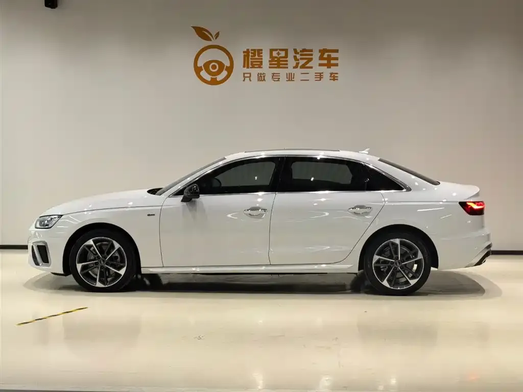 Audi A4L 2023 из CN, фото 10