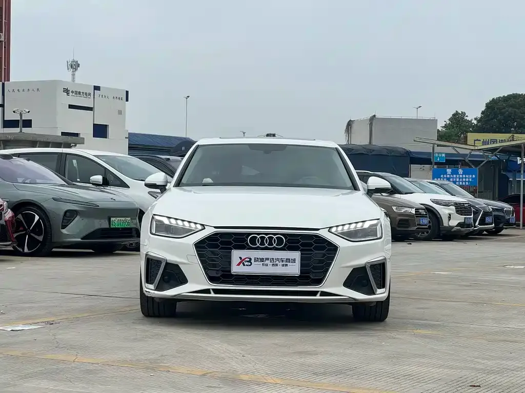 Audi A4L 2021 из CN, фото 9