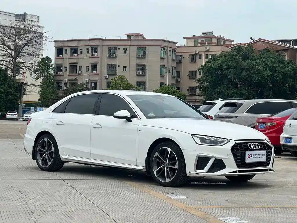 Audi A4L 2021 из CN, фото 7