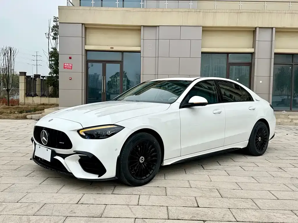 Mercedes-Benz C-Class — фото 1