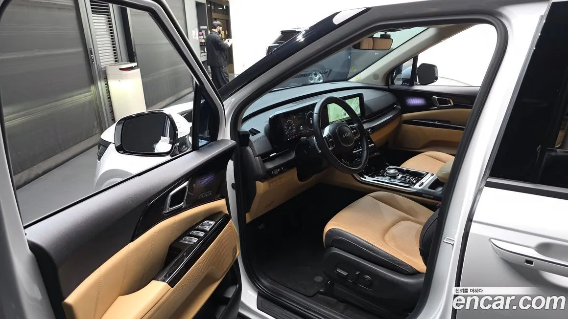 Kia Carnival 2023 из KR, фото 2