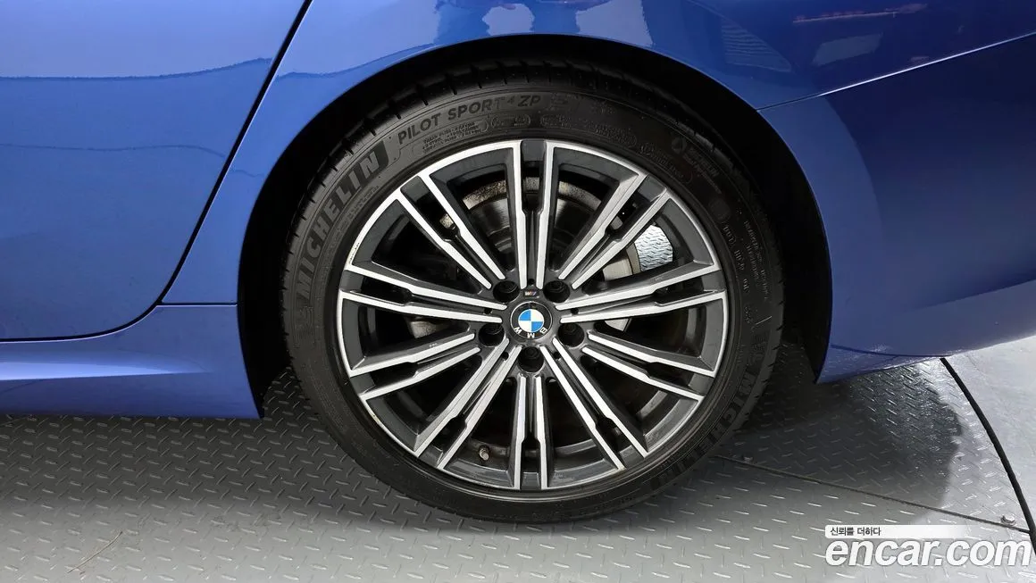 BMW 3-Series 2021 из KR, фото 10