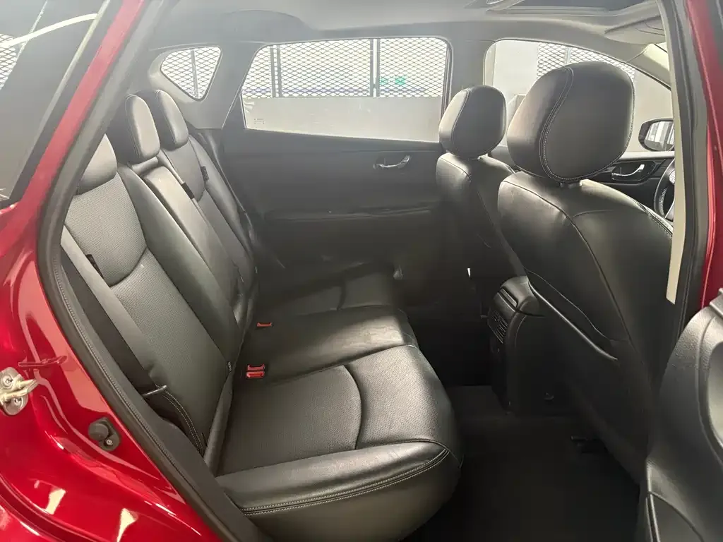 Nissan Tiida — фото 10