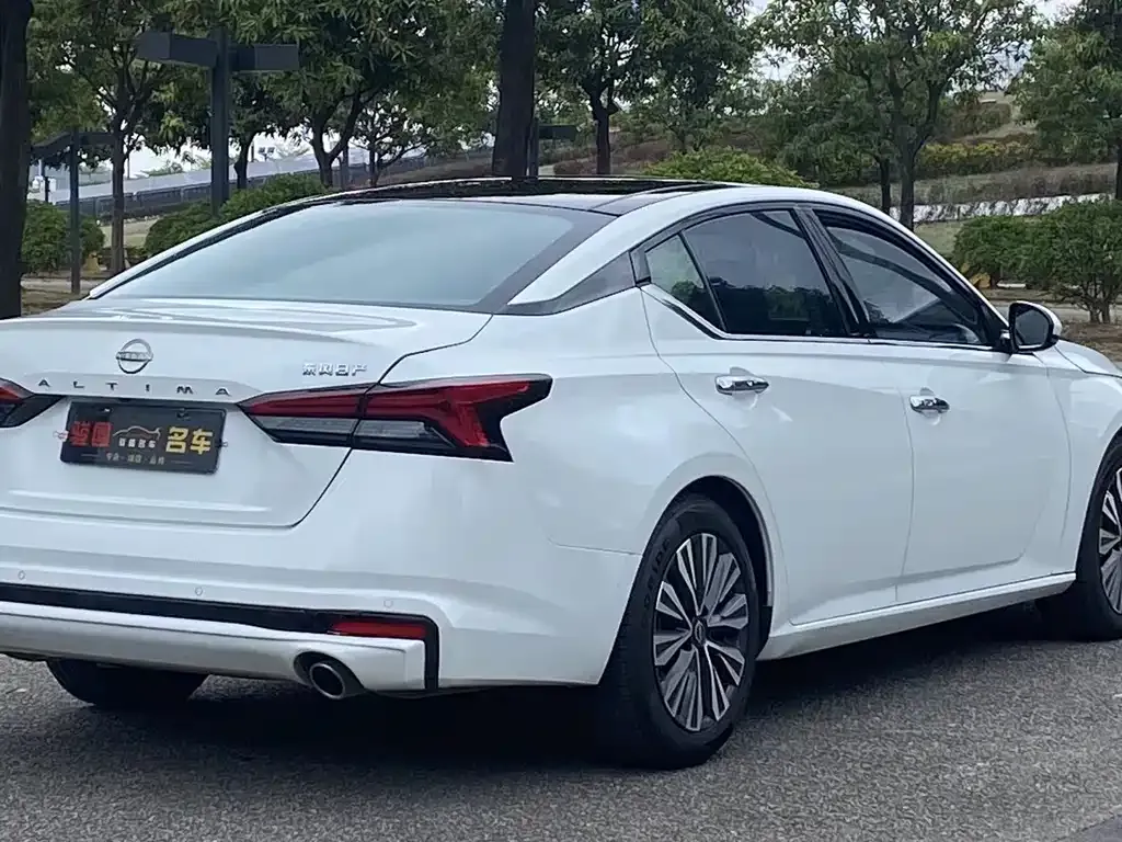 Nissan Teana — фото 3