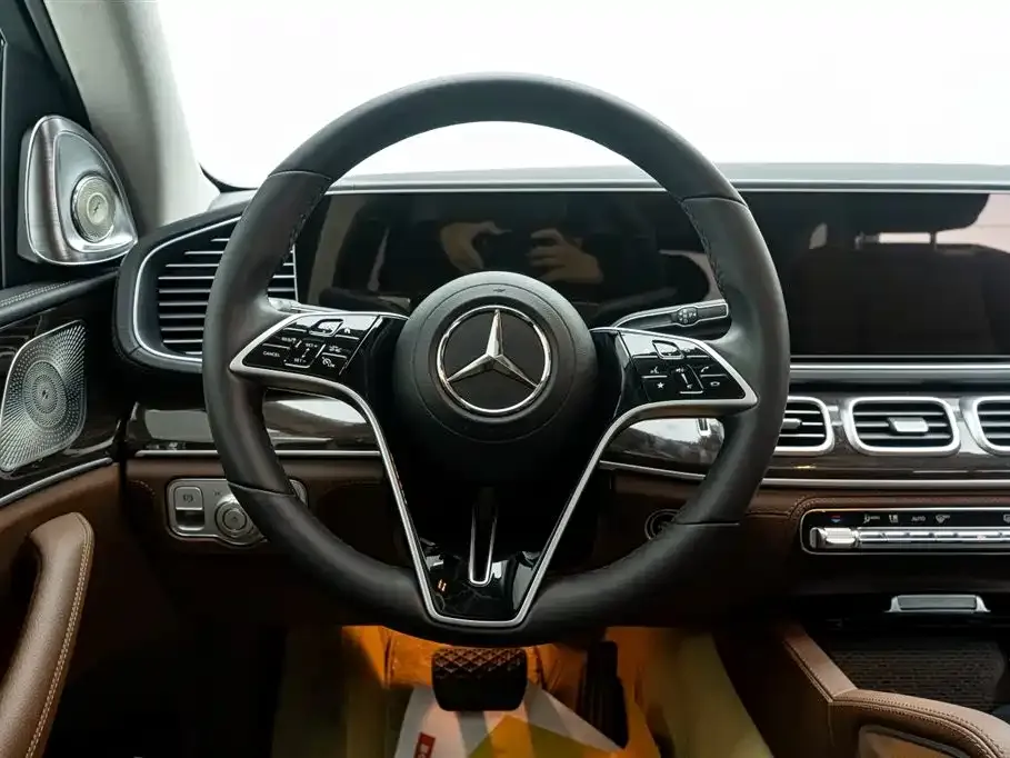 Mercedes-Benz GLE — фото 8