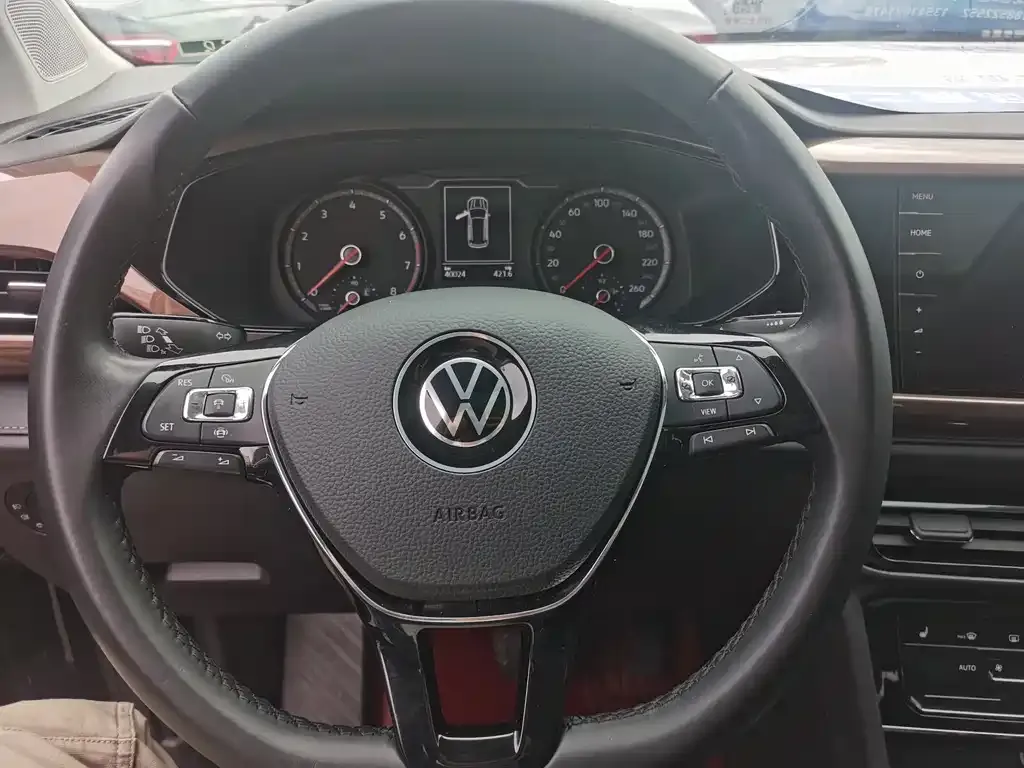 Volkswagen Tharu — фото 6