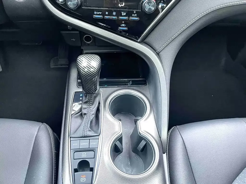 Toyota Camry 2022 из CN, фото 8