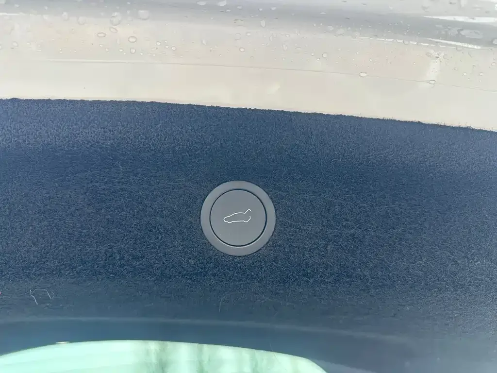 Tesla Model Y 2025 из CN, фото 3
