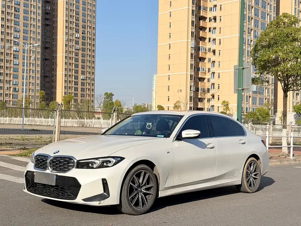BMW 3 Series — фото 1
