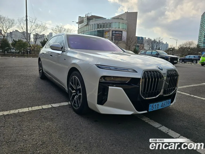 BMW i7 2024 из KR, фото 3