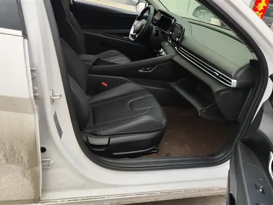 Hyundai Elantra 2025 из CN, фото 7