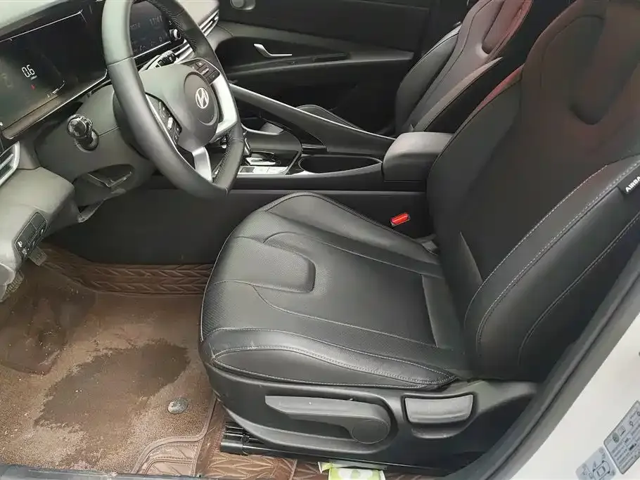 Hyundai Elantra 2025 из CN, фото 5
