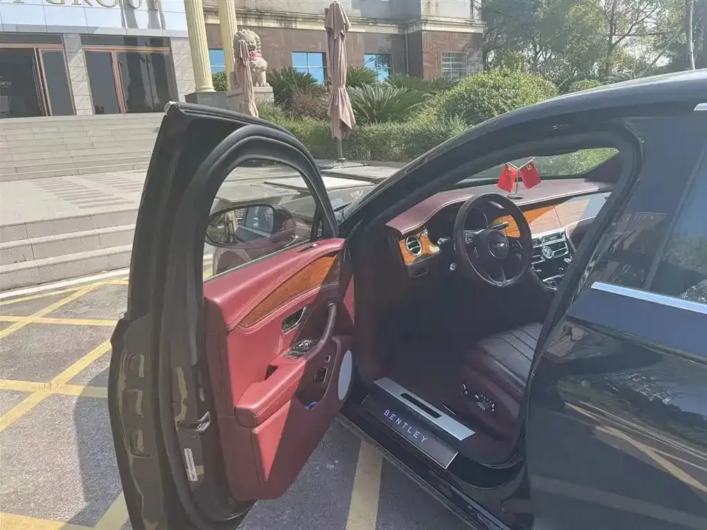 Bentley Flying Spur 2021 из CN, фото 3