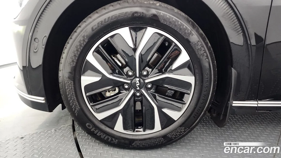 Kia EV6 — фото 9