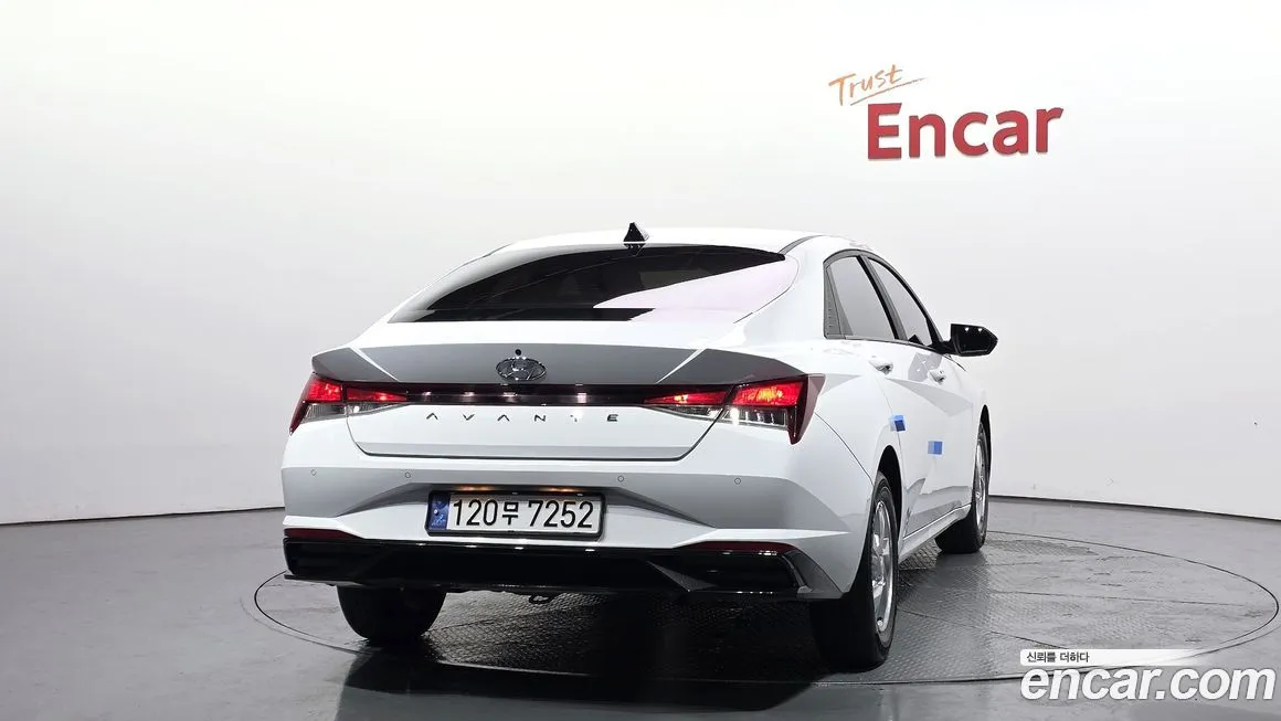 Hyundai AVANTE 2021 из KR, фото 2