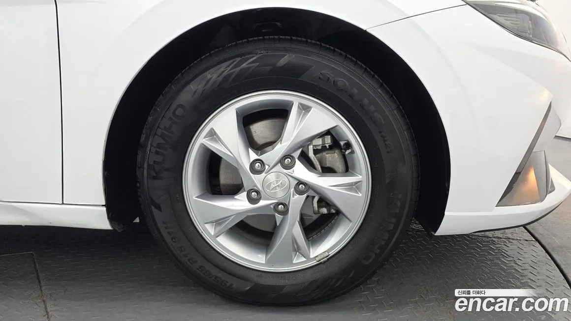 Hyundai AVANTE 2021 из KR, фото 3