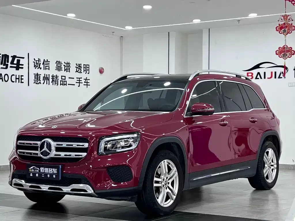 Mercedes-Benz GLB — фото 1