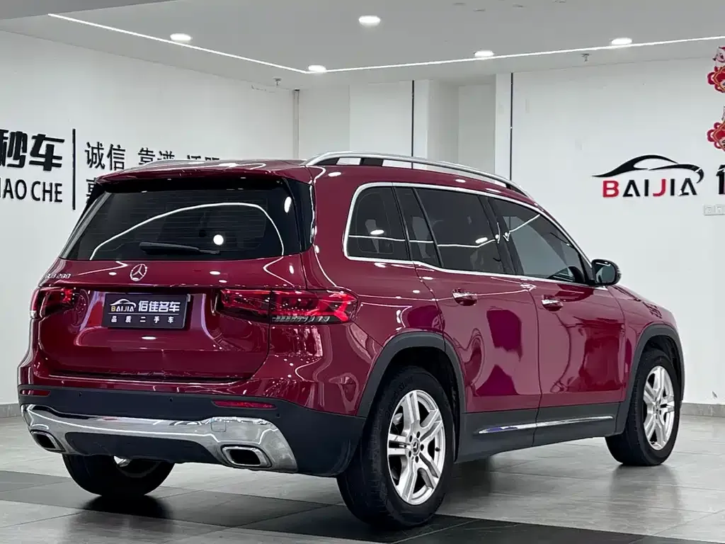 Mercedes-Benz GLB — фото 4