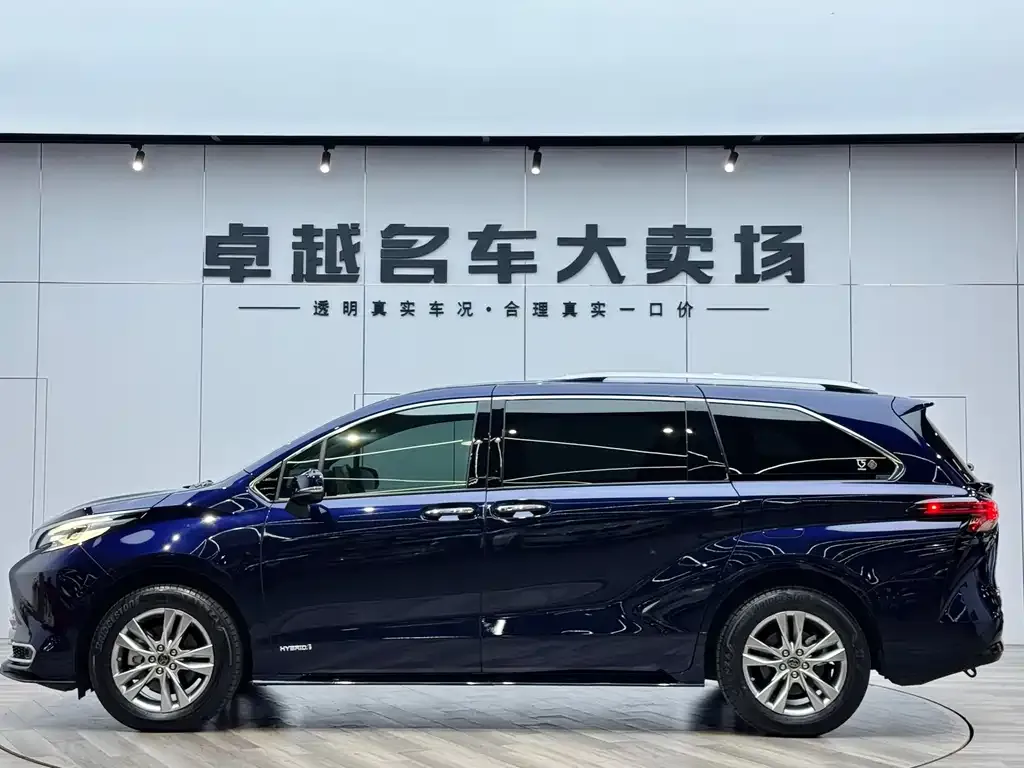Toyota Sienna 2022 из CN, фото 5