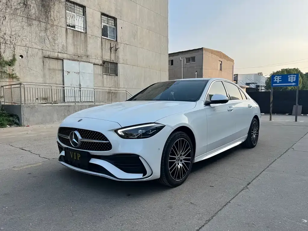 Mercedes-Benz C-Class — фото 1