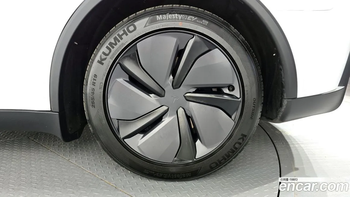 Tesla Model Y 2025 из KR, фото 9