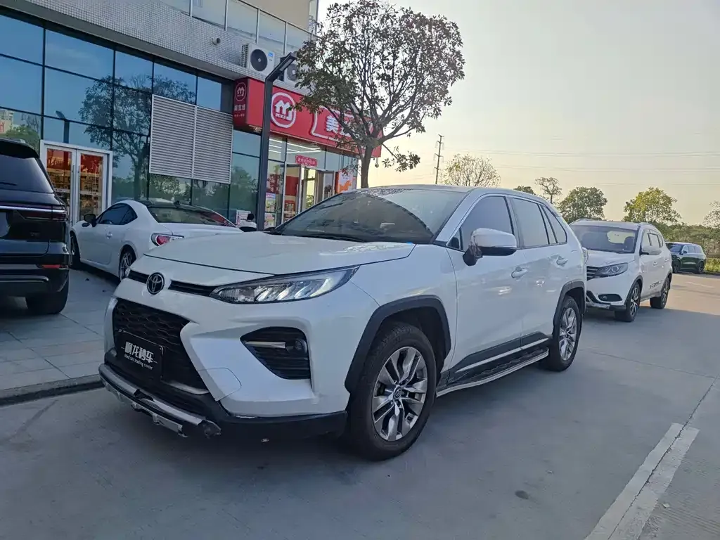 Toyota Wildlander — фото 1