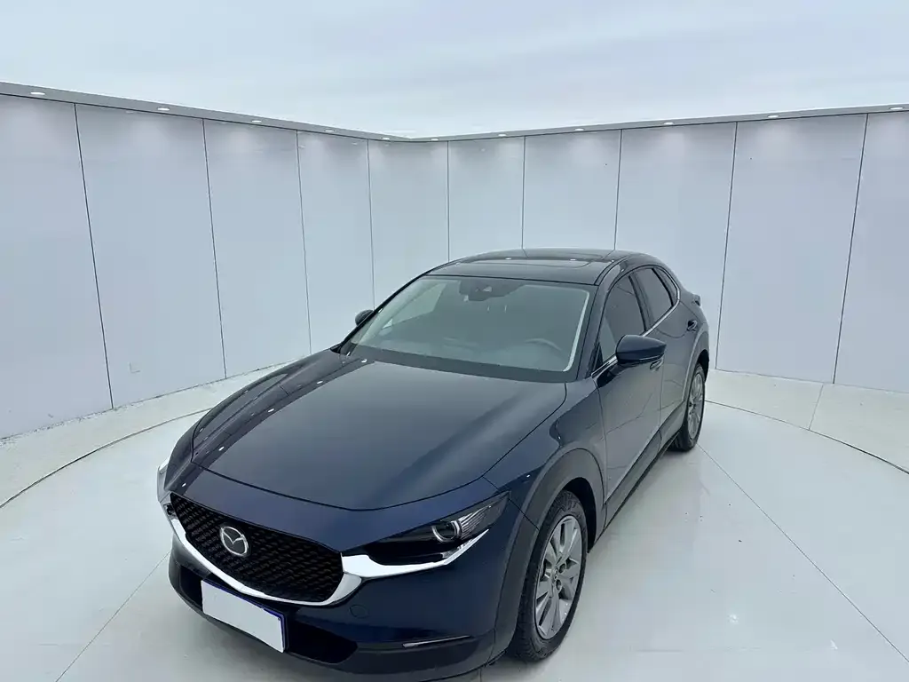 Mazda CX-30 — фото 1