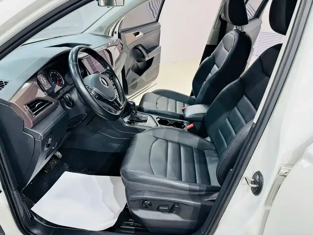Volkswagen Tharu 2021 из CN, фото 8