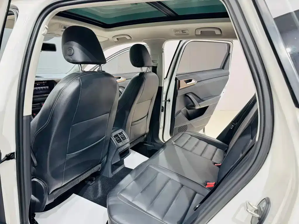 Volkswagen Tharu 2021 из CN, фото 7