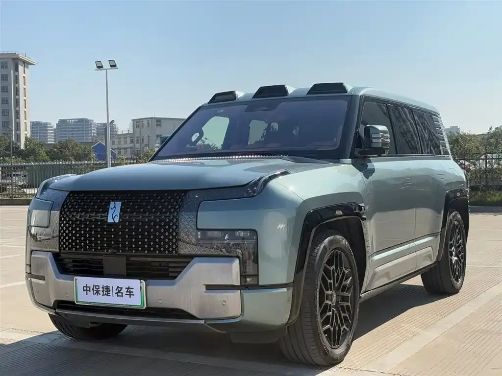 Yangwang U8