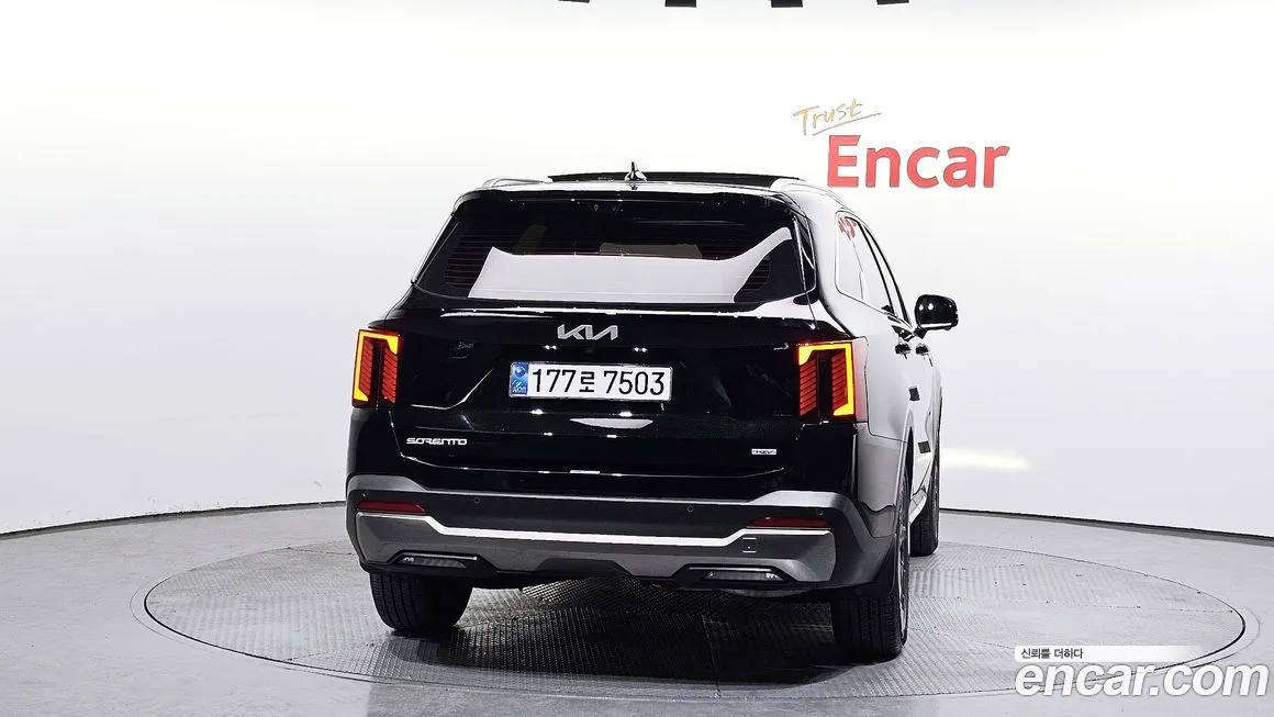Kia Sorento — фото 7
