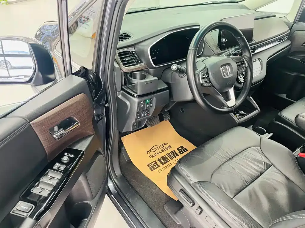 Honda Odyssey — фото 10