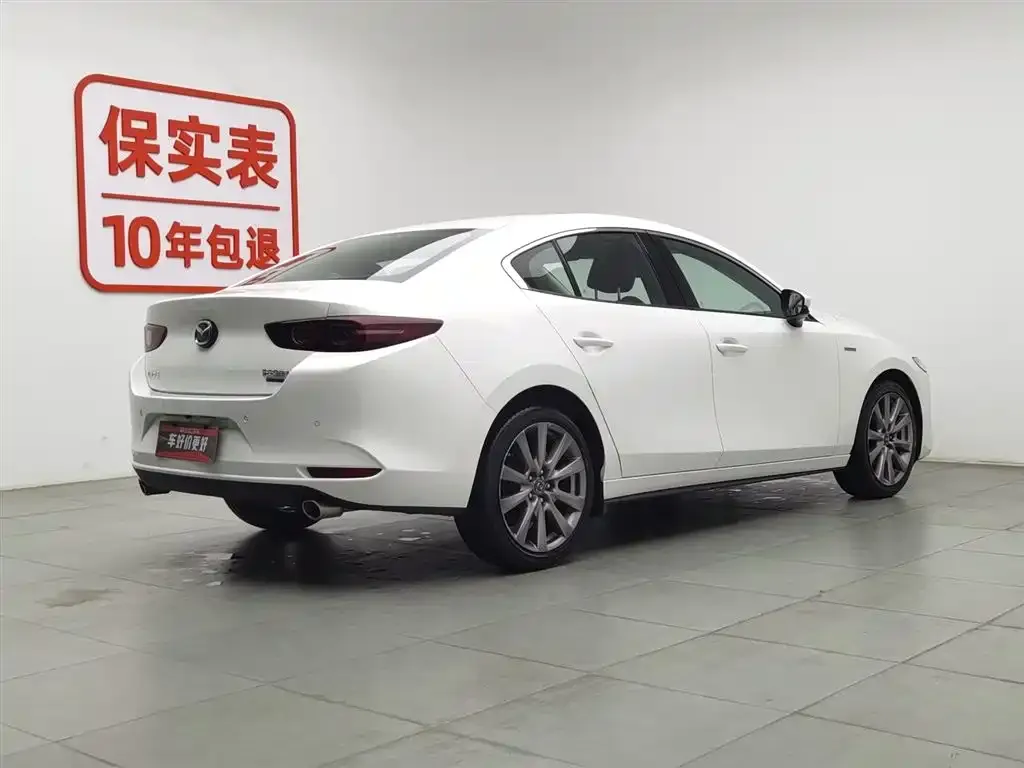 Mazda 3 Axela — фото 10