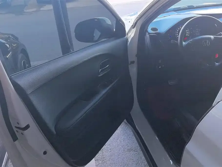 Honda Vezel 2021 из CN, фото 5