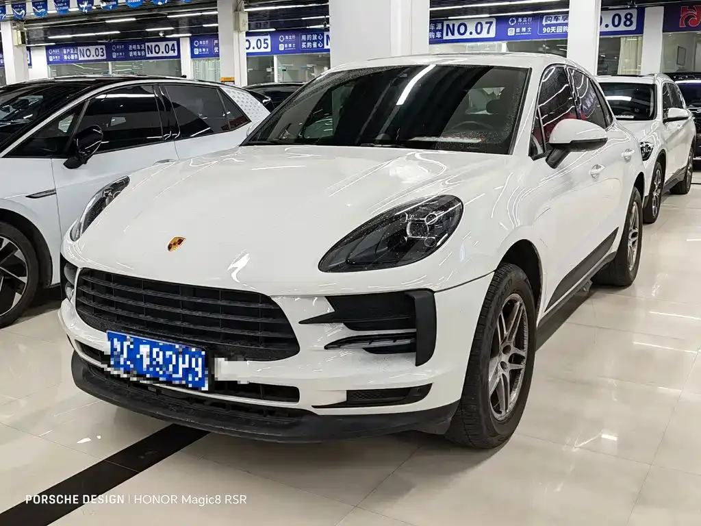 Porsche Macan — фото 1