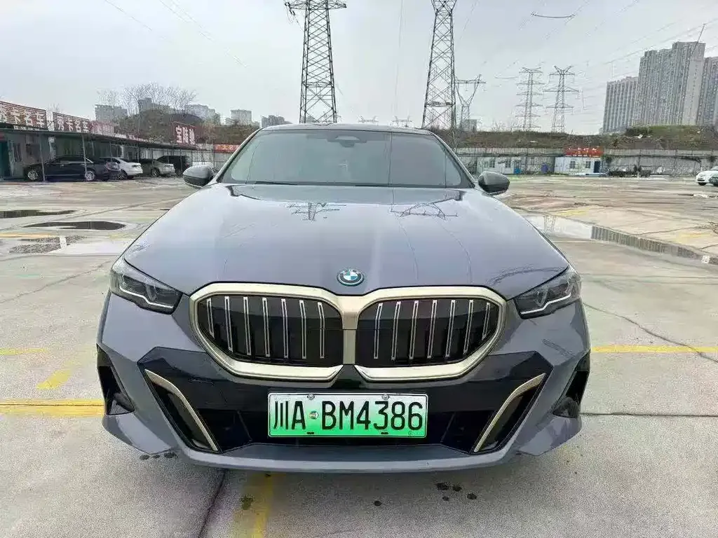 BMW i5 — фото 1