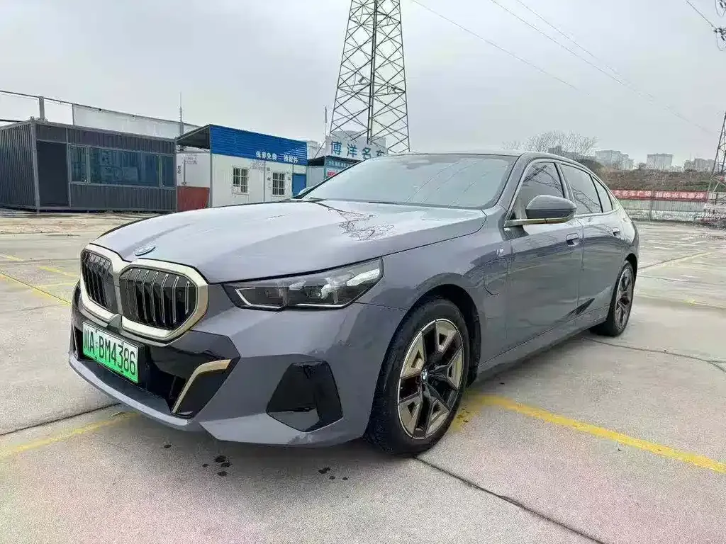 BMW i5 — фото 8