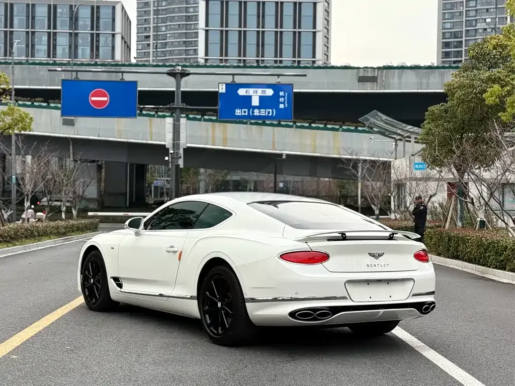 Bentley Continental — фото 8