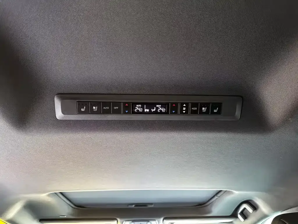 Toyota Sienna 2023 из CN, фото 8