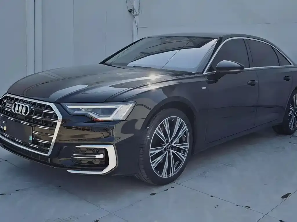 Audi A6L — фото 1