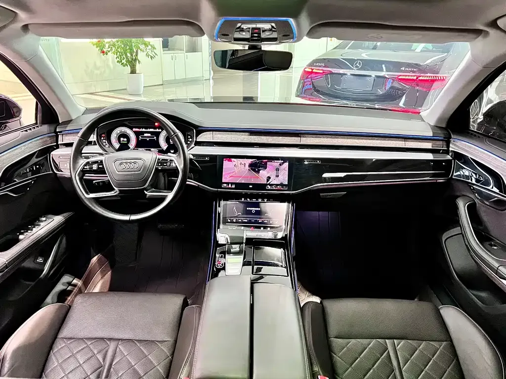Audi A8 — фото 6