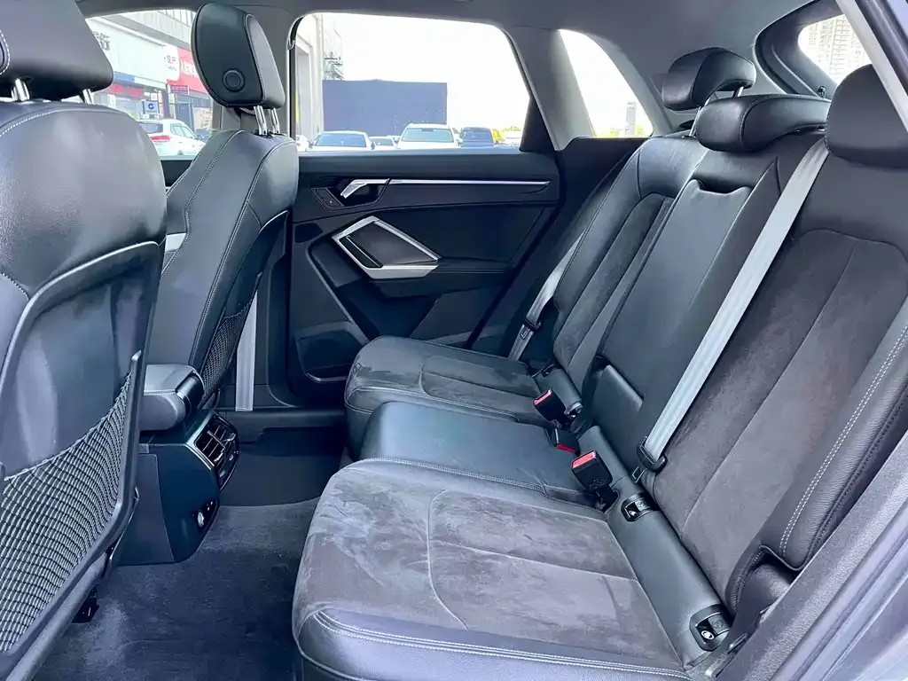Audi Q3 2022 из CN, фото 10