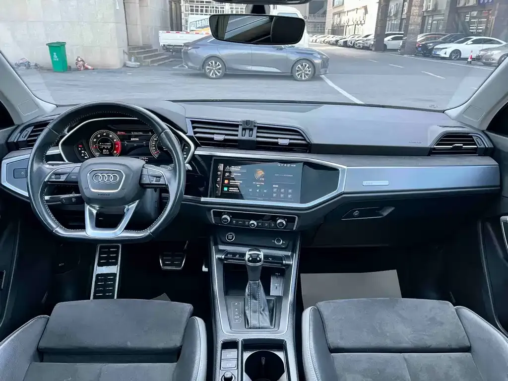 Audi Q3 2022 из CN, фото 2