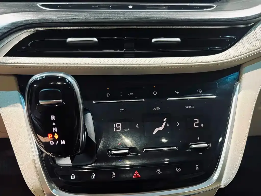 Buick GL8 2022 из CN, фото 5